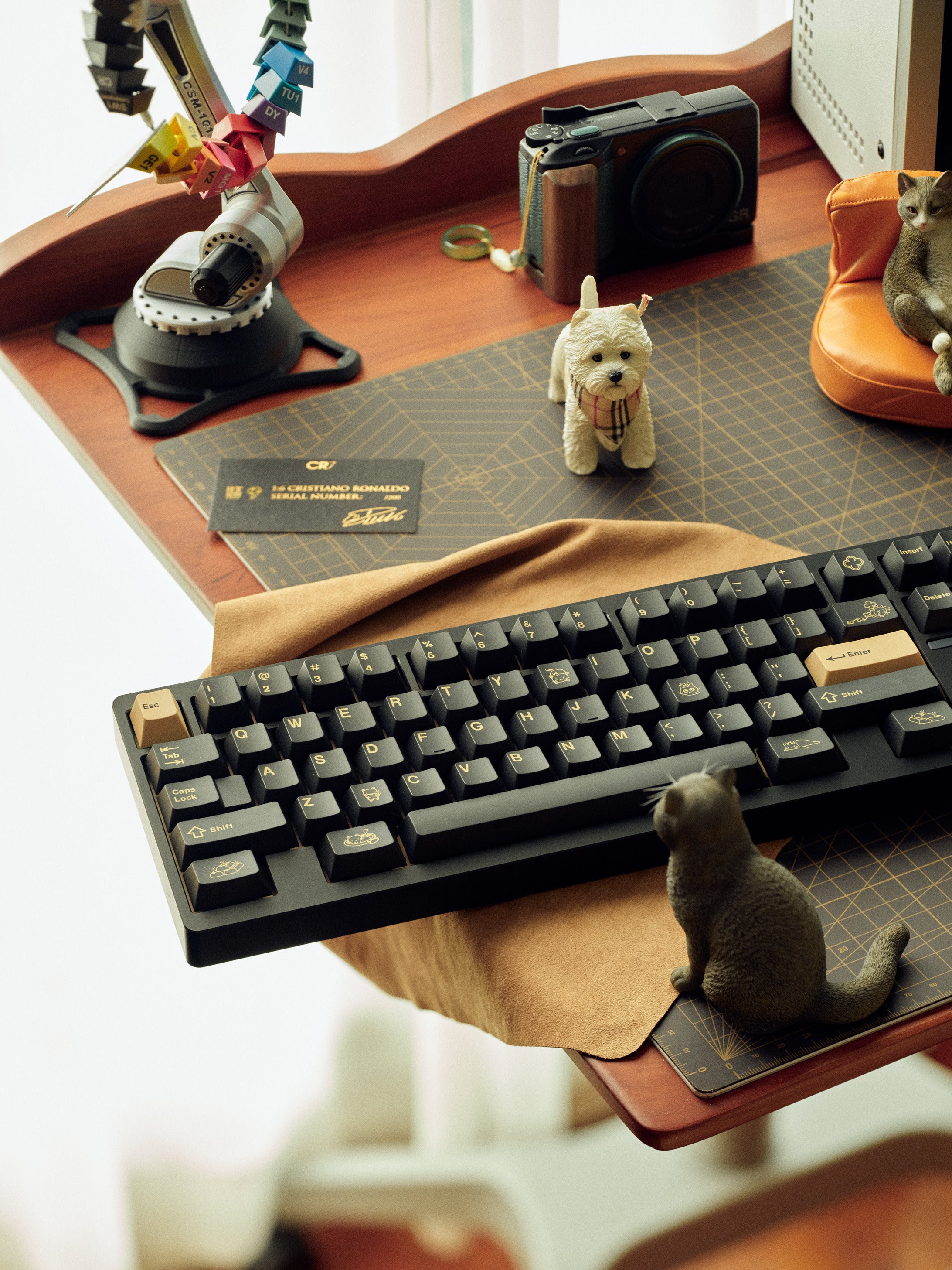 QQ Onyx Keycaps